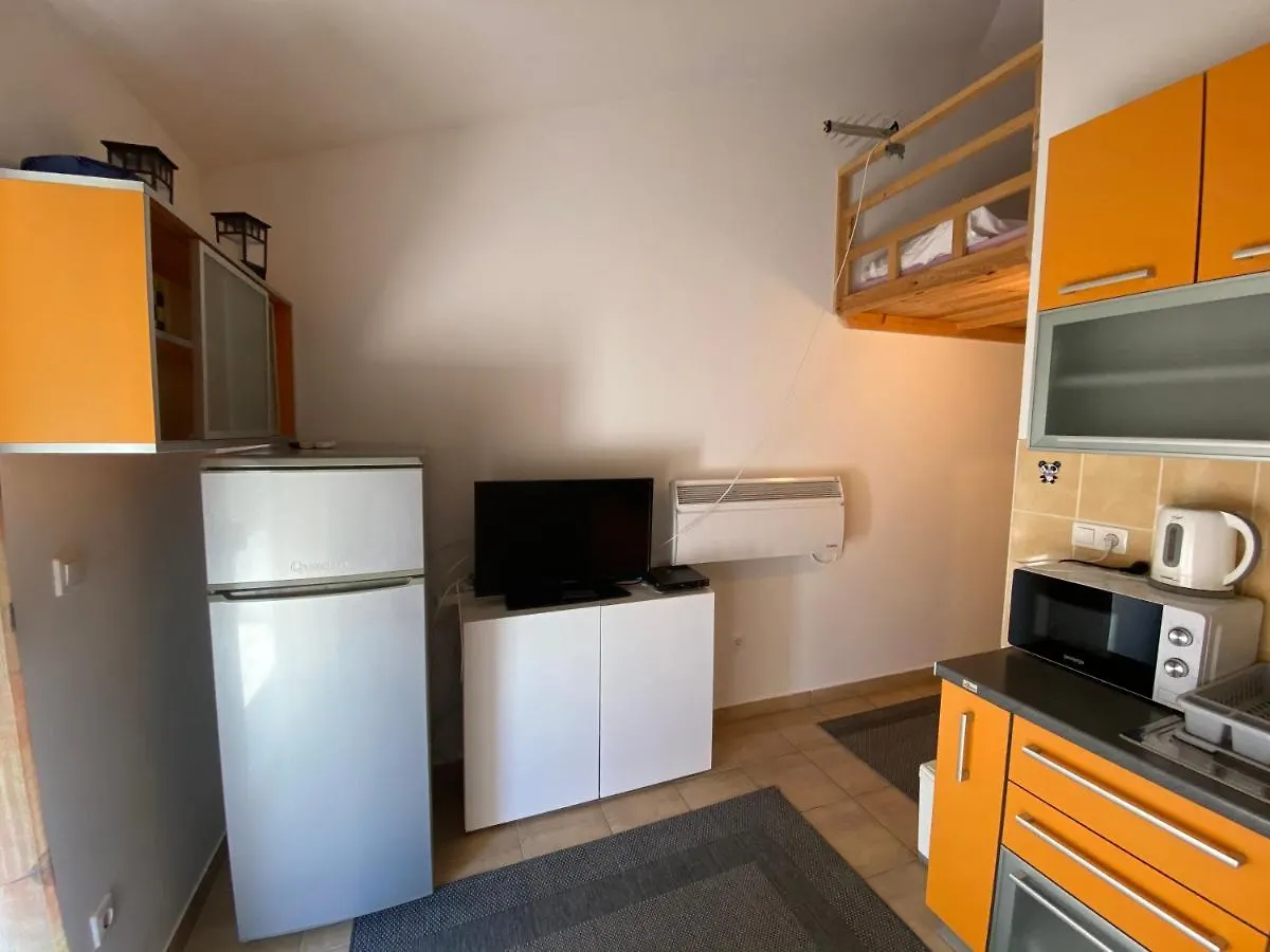Apartmani Anita Stari Grad 0*,  Horvátország